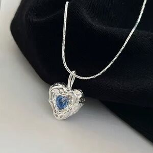 925 Aesthetic Blue Crystal Irregular Heart Pendant Necklace